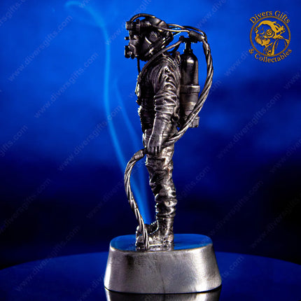 Kirby Morgan Superlite 17B Commercial Diver Pewter Statuette (Small)
